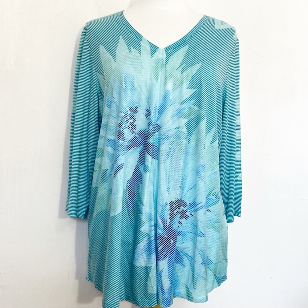 CJ Banks Coastal Lightweight Stripe and Floral V-Neck Knit Tunic Top 1X